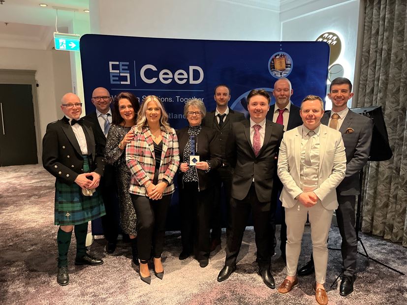 PEAK Scientific team celebrating the award win for internationalization