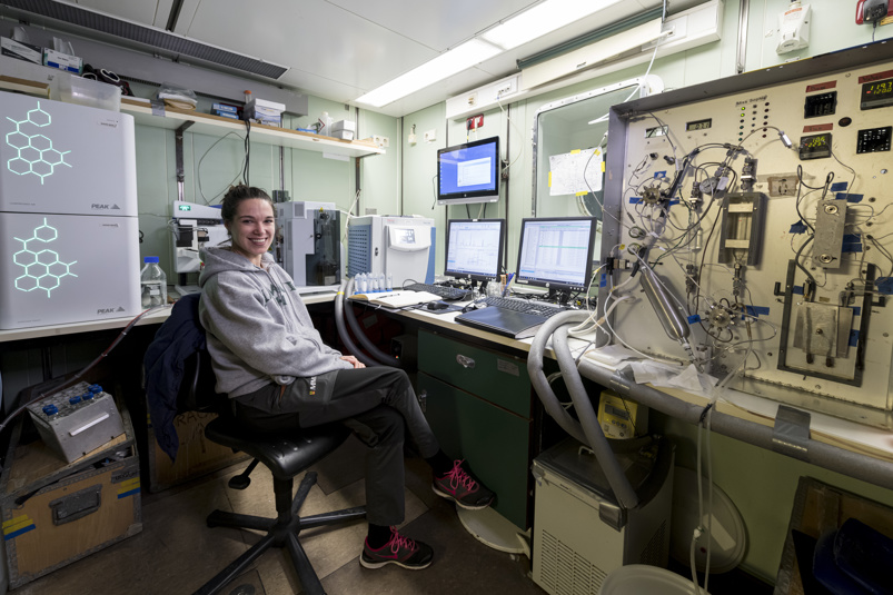 Researcher in laboratory with PEAK Scientific Precision Nitrogen Trace gas generators